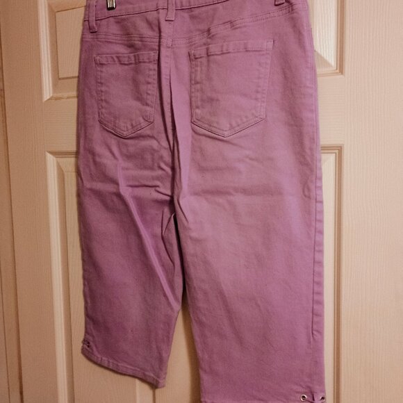 Gloria Vanderbilt Amanda Capris Purple, Sz 10, High Rise, Slimming,, Denim, New - Picture 2 of 5